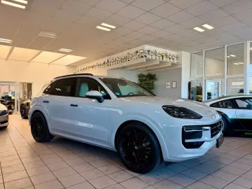 PORSCHE Cayenne S SportDesign AHK Luftfederung ACC