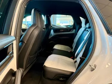 PORSCHE Cayenne S SportDesign AHK Luftfederung ACC