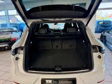 PORSCHE Cayenne S SportDesign AHK Luftfederung ACC