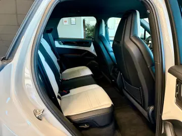 PORSCHE Cayenne S SportDesign AHK Luftfederung ACC