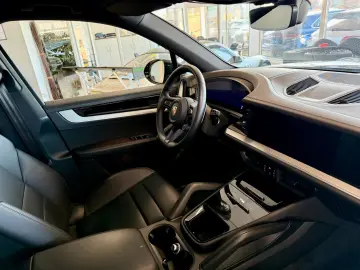 PORSCHE Cayenne V6 Panorama   BOSE   Matrix-LED