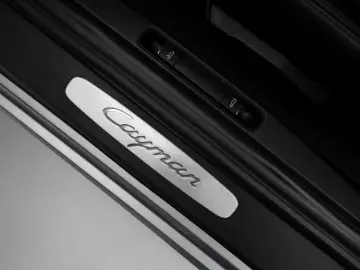 PORSCHE Cayman