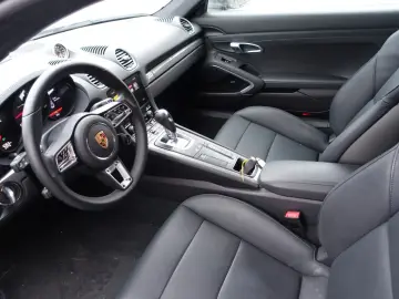 PORSCHE Cayman 718 Style Edition EXP € 59990.--