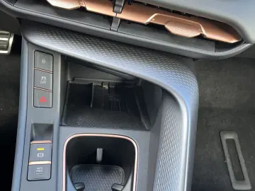 CUPRA CUPRA Terramar VZ 2.0TSI DSG 4x4 HuD LED Navi AH