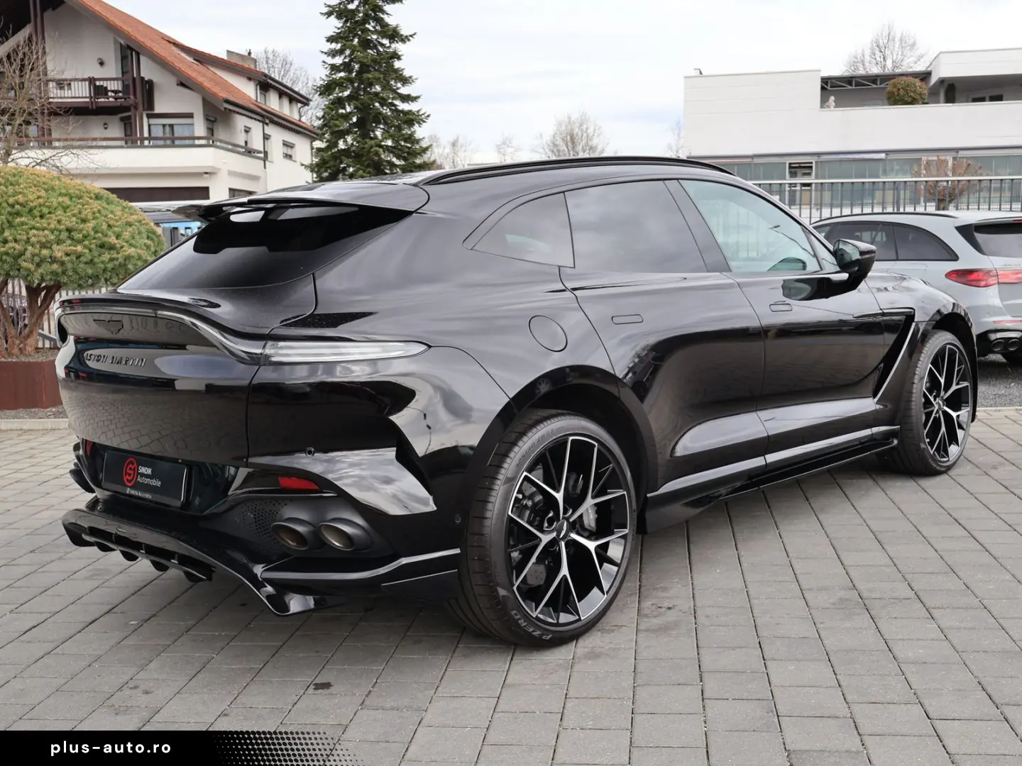 ASTON MARTIN DBX 707 FACELIFT