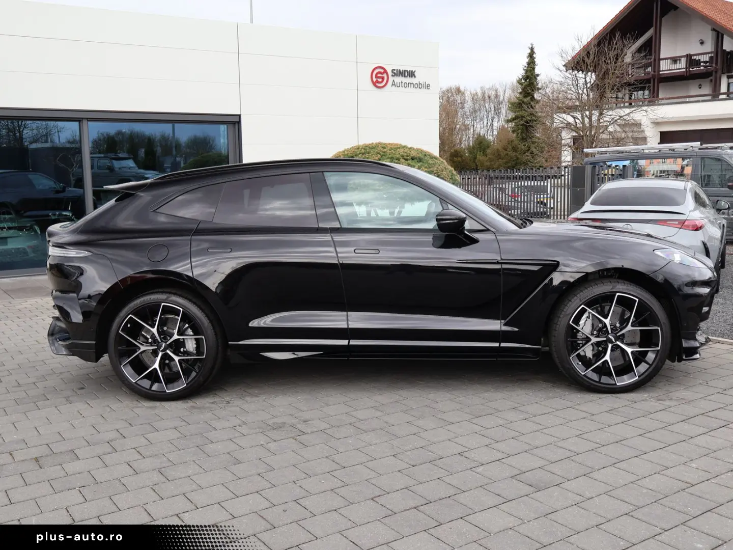 ASTON MARTIN DBX 707 FACELIFT