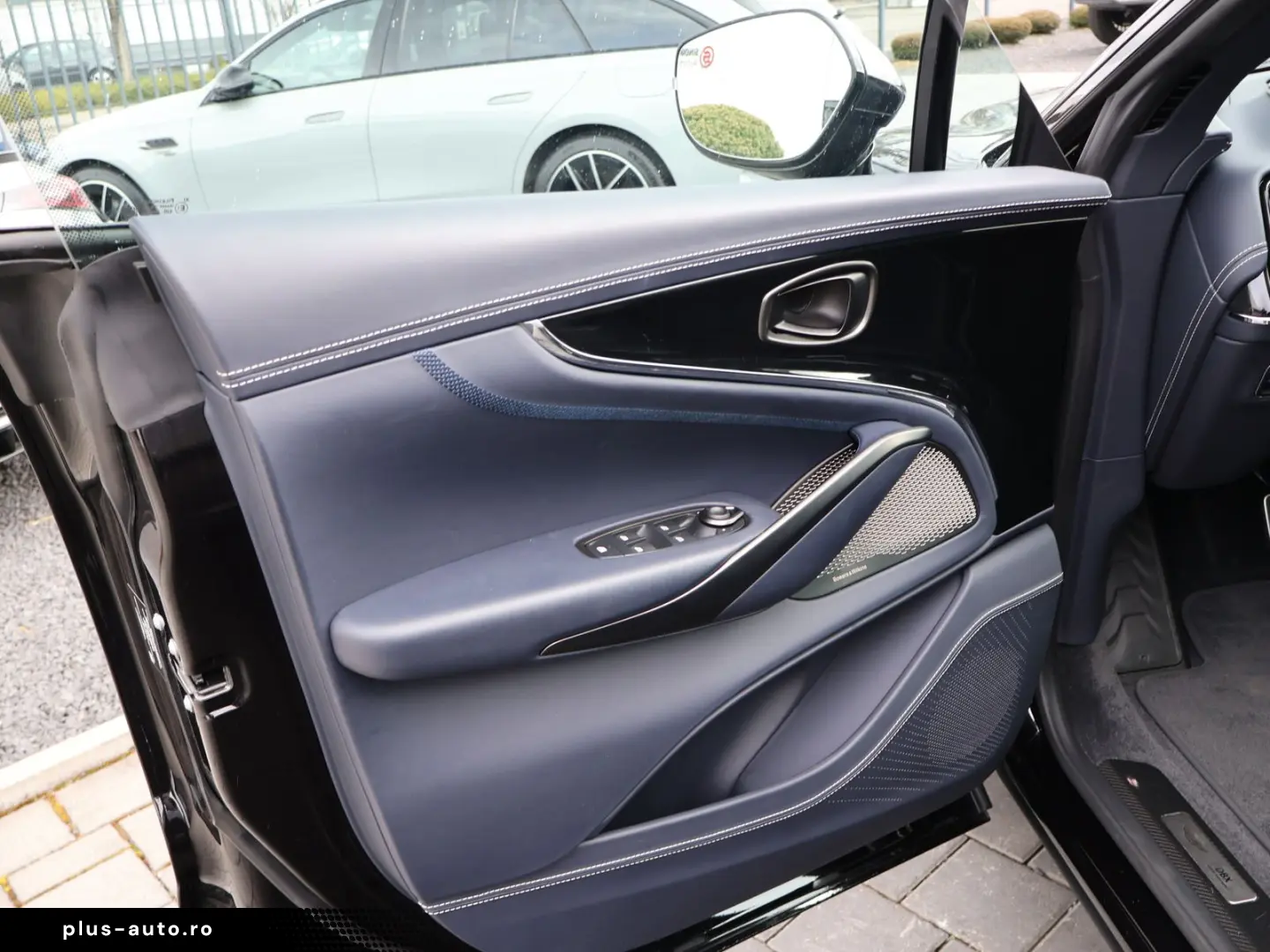 ASTON MARTIN DBX 707 FACELIFT