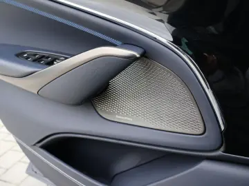 ASTON MARTIN DBX 707 FACELIFT