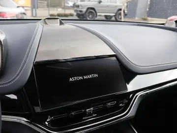 ASTON MARTIN DBX 707 FACELIFT
