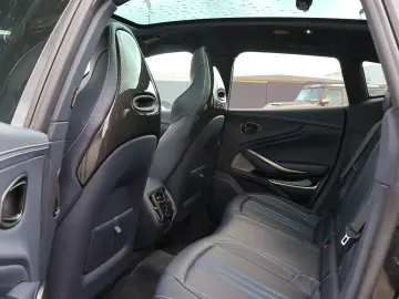 ASTON MARTIN DBX 707 FACELIFT