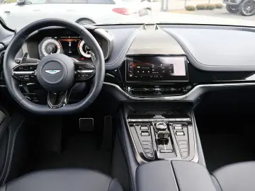 ASTON MARTIN DBX 707 FACELIFT