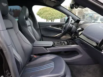 ASTON MARTIN DBX 707 FACELIFT