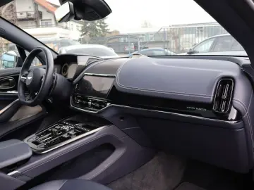 ASTON MARTIN DBX 707 FACELIFT