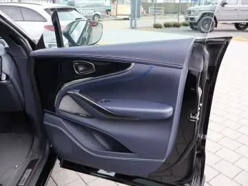 ASTON MARTIN DBX 707 FACELIFT