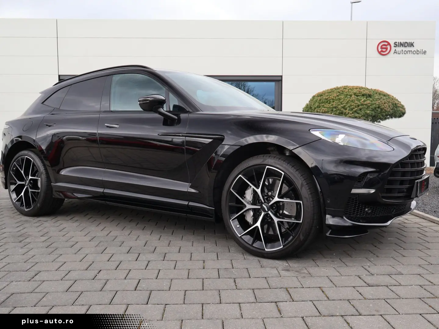 ASTON MARTIN DBX 707 FACELIFT