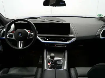 BMW XM 50e NP 152539.- AHK Massage ACC Park  B&W HuD