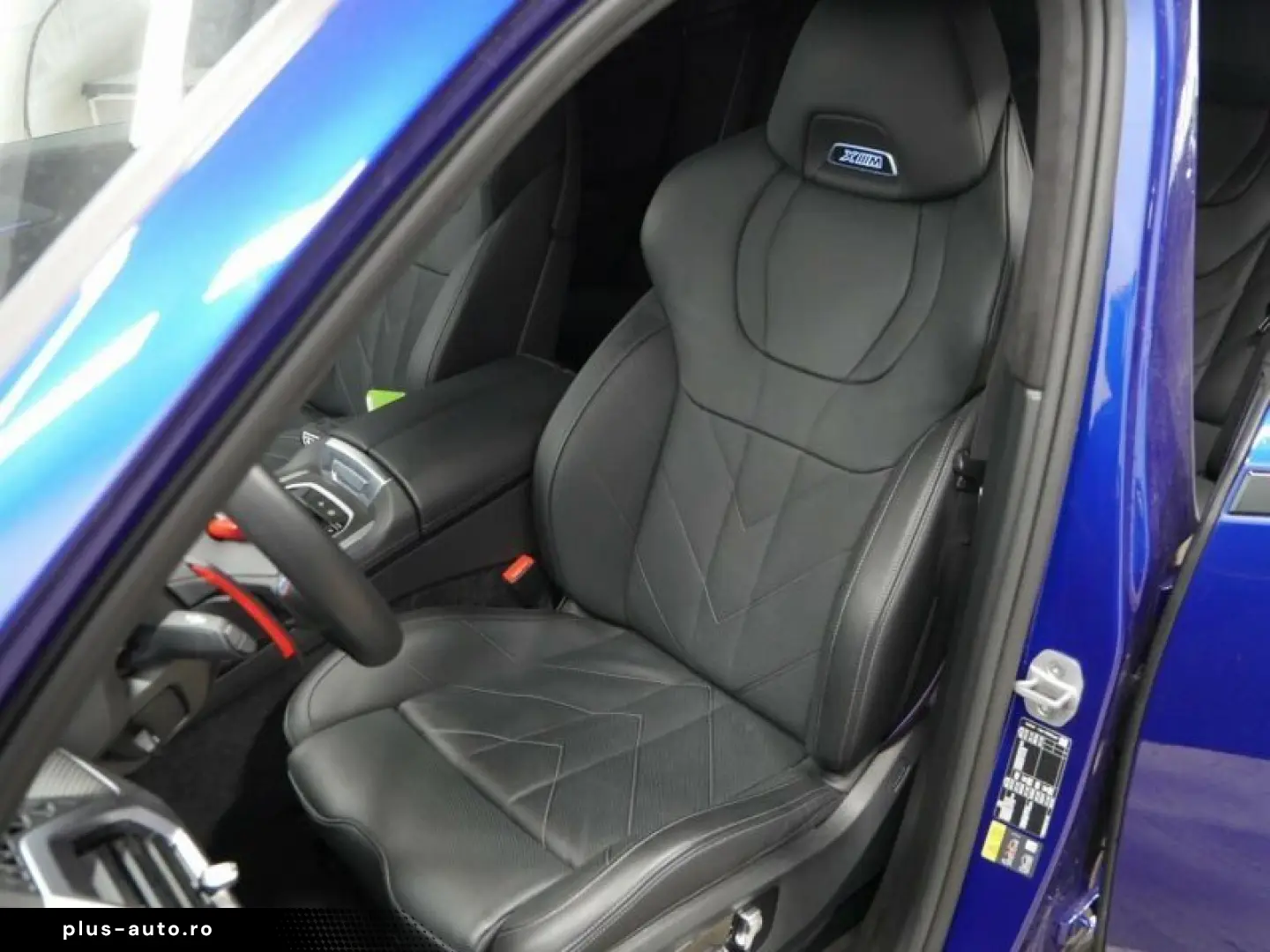 BMW XM 50e NP 152539.- AHK Massage ACC Park  B&W HuD