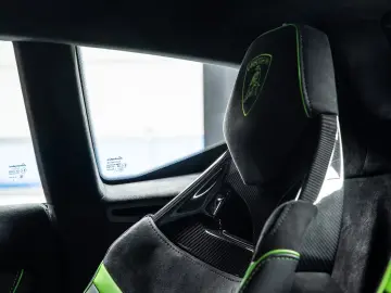 Lamborghini Huracán Tecnica V10 639PS Carbon