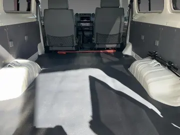 Toyota Land Cruiser GRJ78