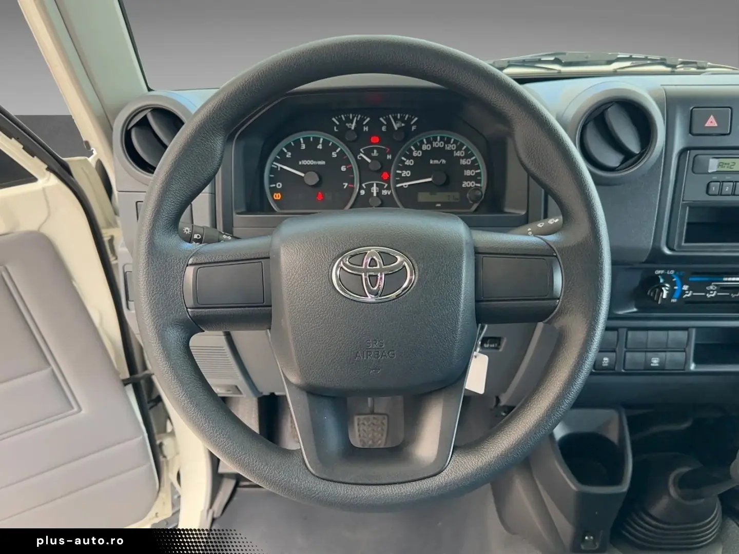 Toyota Land Cruiser GRJ78