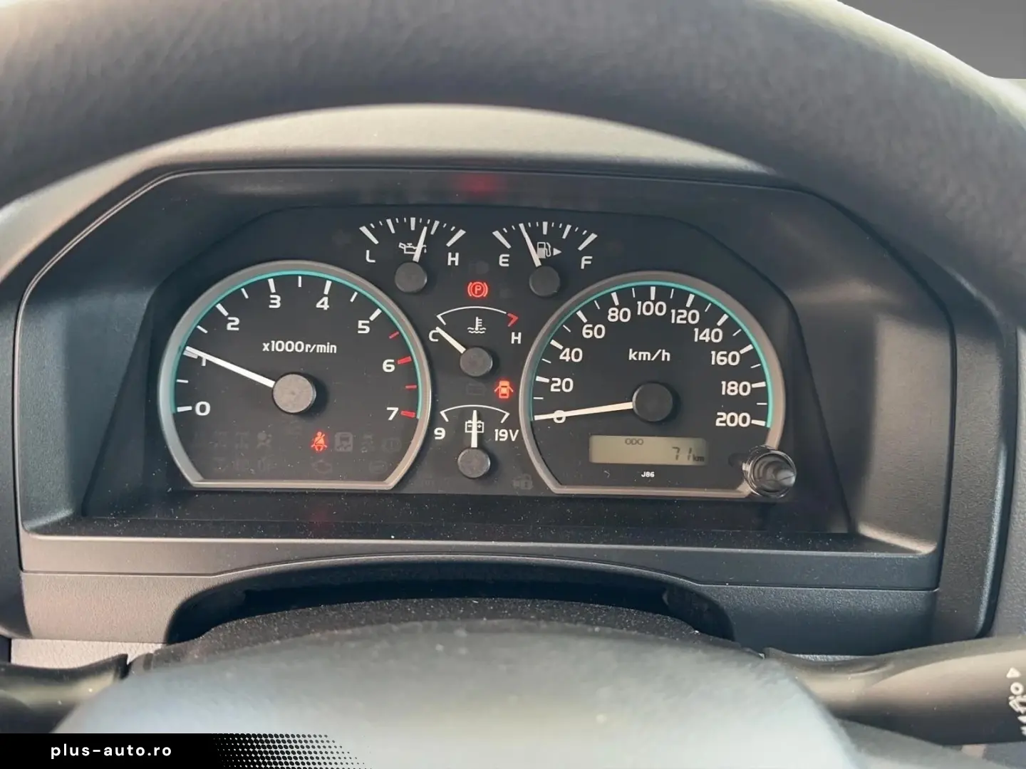 Toyota Land Cruiser GRJ78