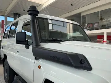 Toyota Land Cruiser GRJ78