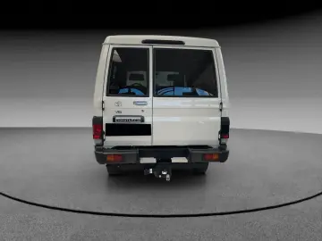 Toyota Land Cruiser GRJ78