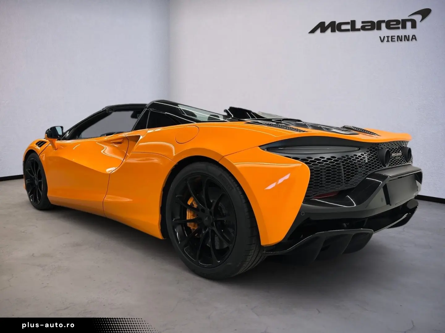 MCLAREN Artura Spider - McLaren Orange