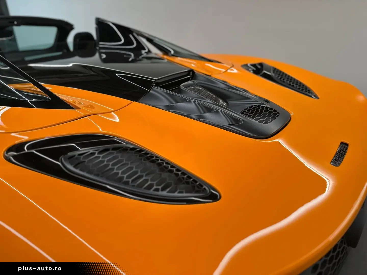 MCLAREN Artura Spider - McLaren Orange