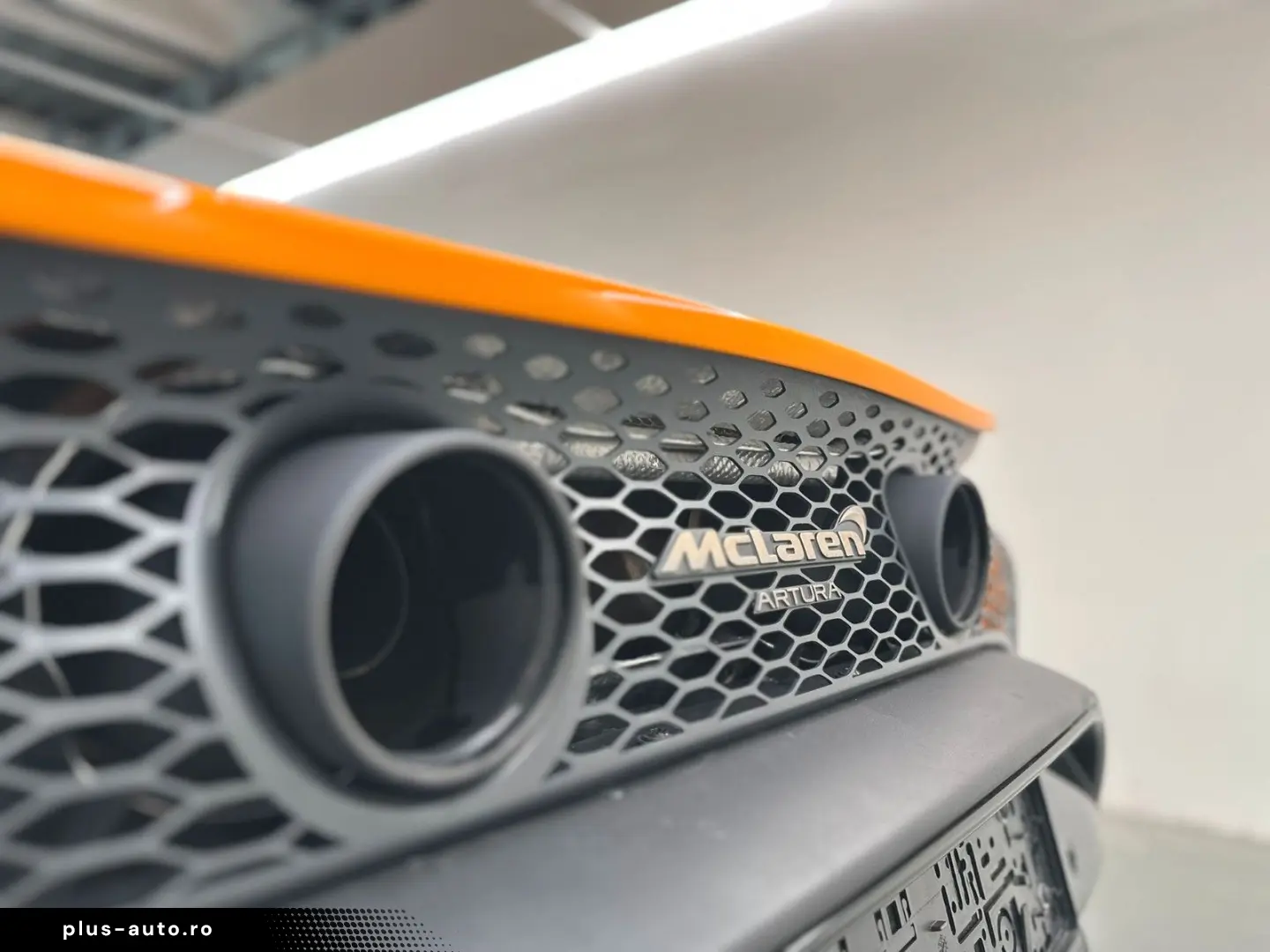 MCLAREN Artura Spider - McLaren Orange