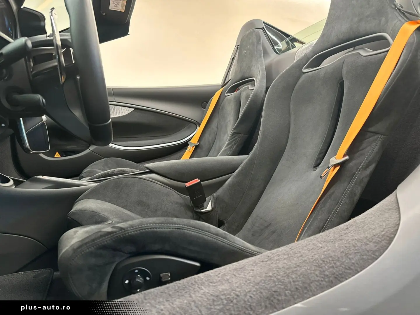 MCLAREN Artura Spider - McLaren Orange