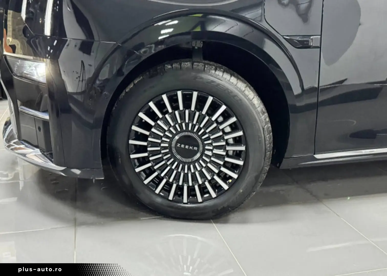 ZEEKR 009