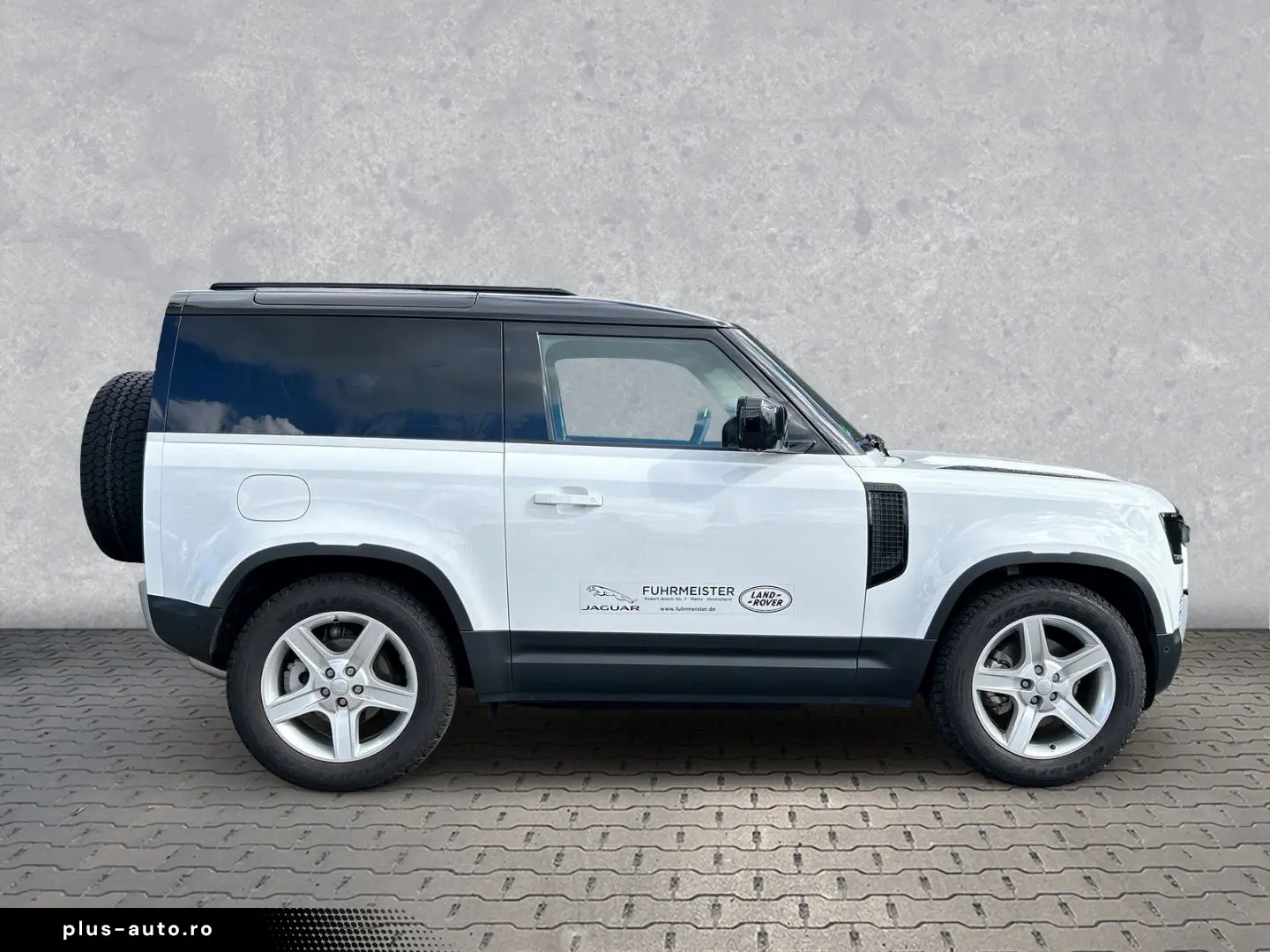 LAND ROVER Defender 90 D250 SE AHK Pano Offroad Paket