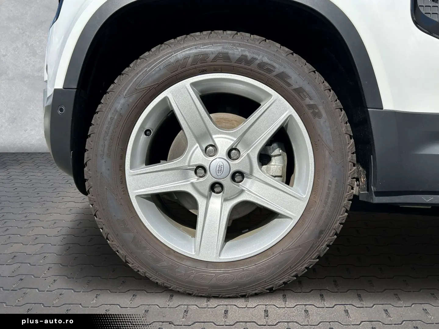 LAND ROVER Defender 90 D250 SE AHK Pano Offroad Paket