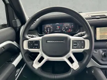 LAND ROVER Defender 90 D250 SE AHK Pano Offroad Paket