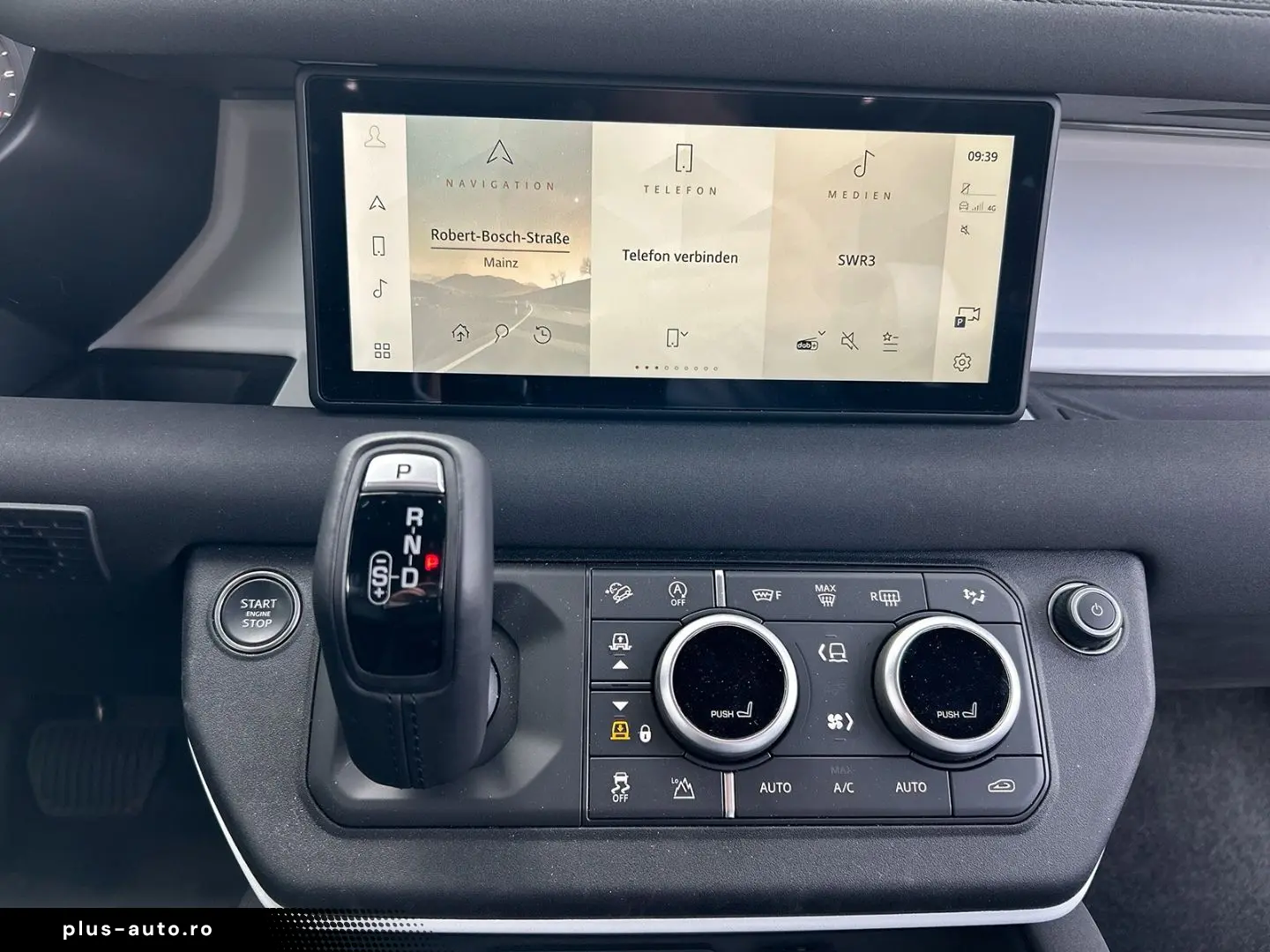 LAND ROVER Defender 90 D250 SE AHK Pano Offroad Paket