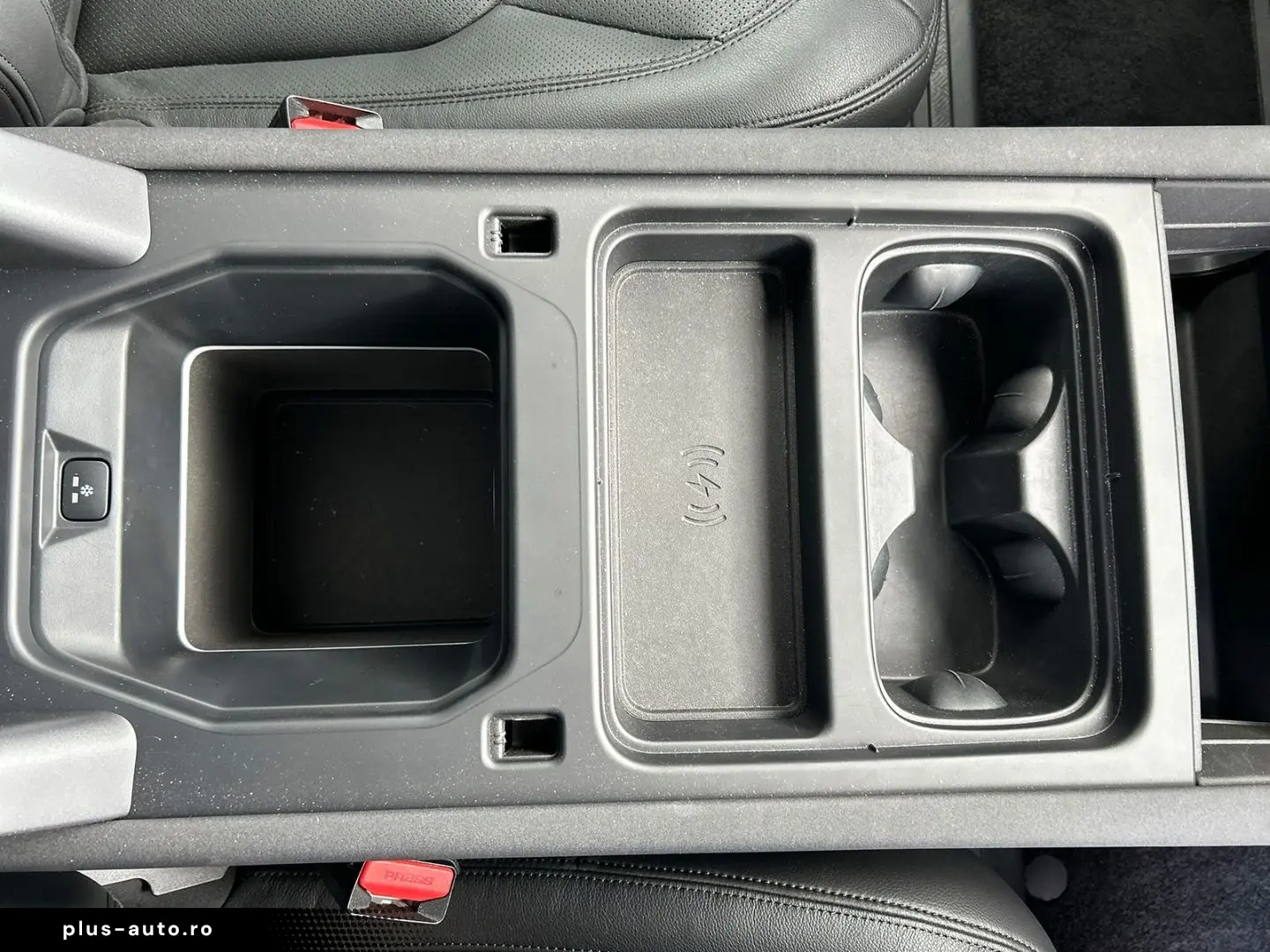 LAND ROVER Defender 90 D250 SE AHK Pano Offroad Paket