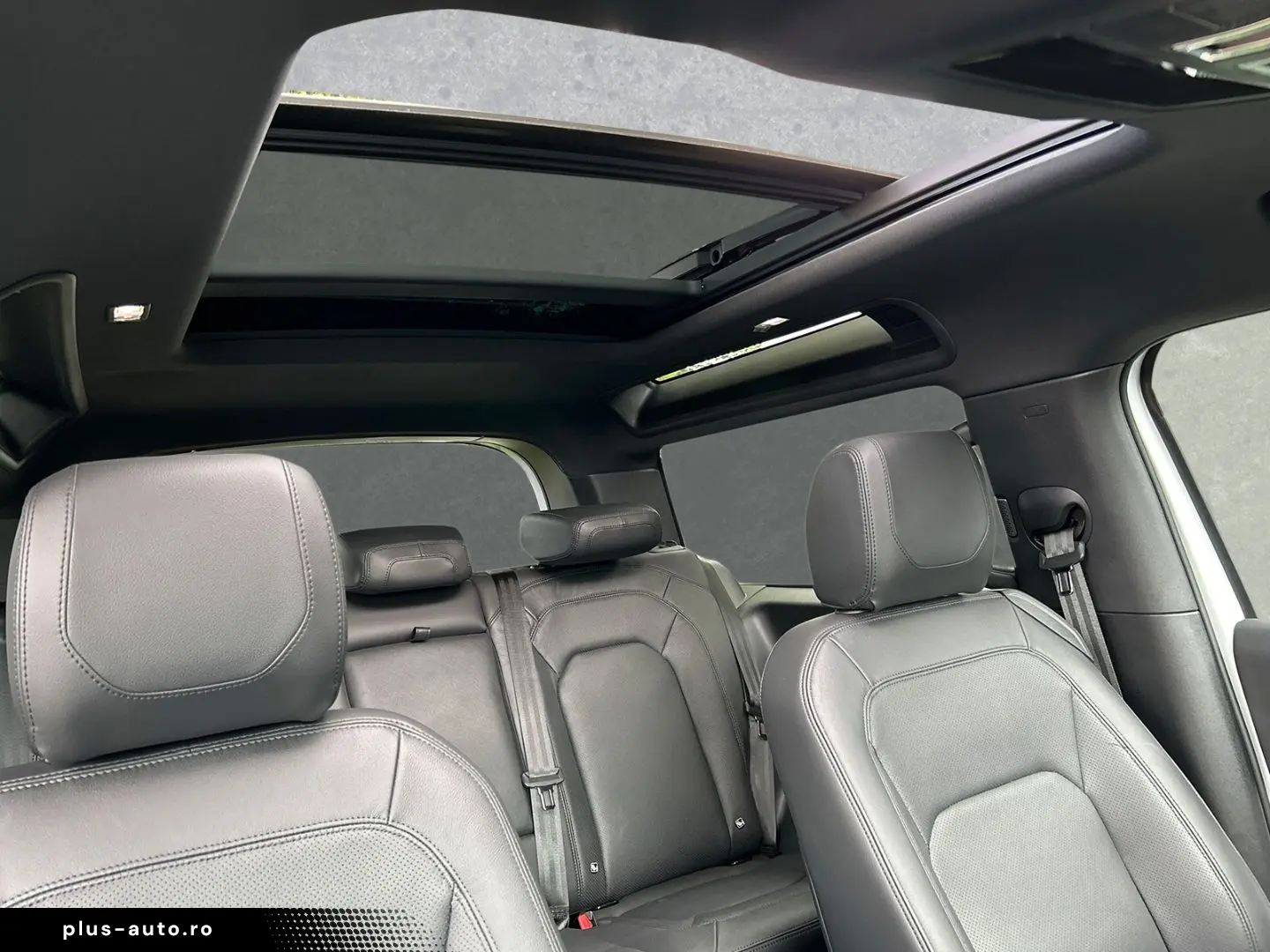 LAND ROVER Defender 90 D250 SE AHK Pano Offroad Paket