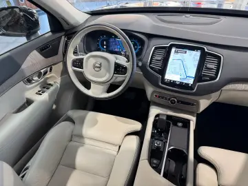 Volvo XC 90 XC90 Core Recharge Plug-In Hybrid AWD