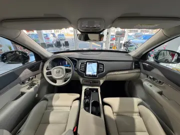 Volvo XC 90 XC90 Core Recharge Plug-In Hybrid AWD