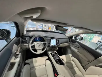 Volvo XC 90 XC90 Core Recharge Plug-In Hybrid AWD