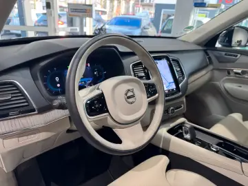 Volvo XC 90 XC90 Core Recharge Plug-In Hybrid AWD