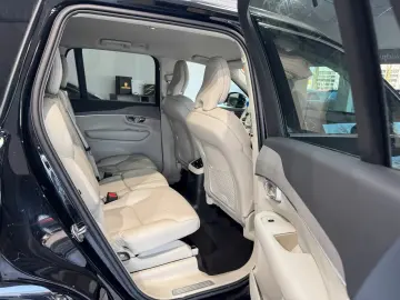 Volvo XC 90 XC90 Core Recharge Plug-In Hybrid AWD