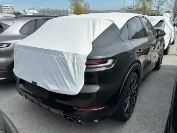 Porsche Cayenne Coupe Black Edition 22  2026