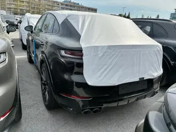 Porsche Cayenne Coupe Black Edition 22  2026