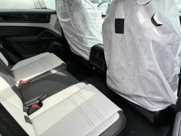 Porsche Cayenne Coupe Black Edition 22  2026