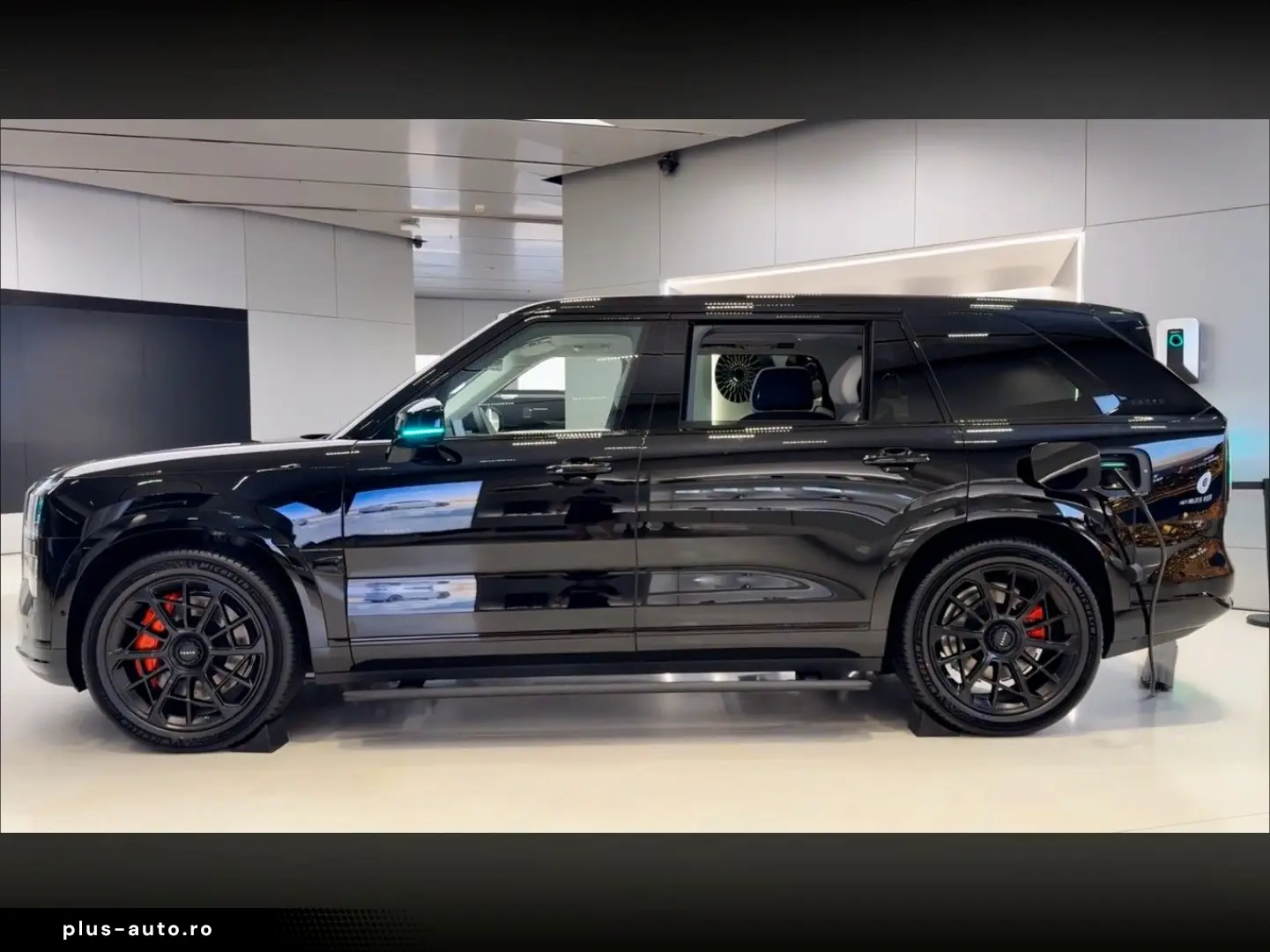 ZEEKR 9X Ultra 70 kWh 898 HP Black Edition FULL