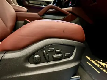 Porsche Cayenne E-Hybrid Black Edition Carbon Turbo