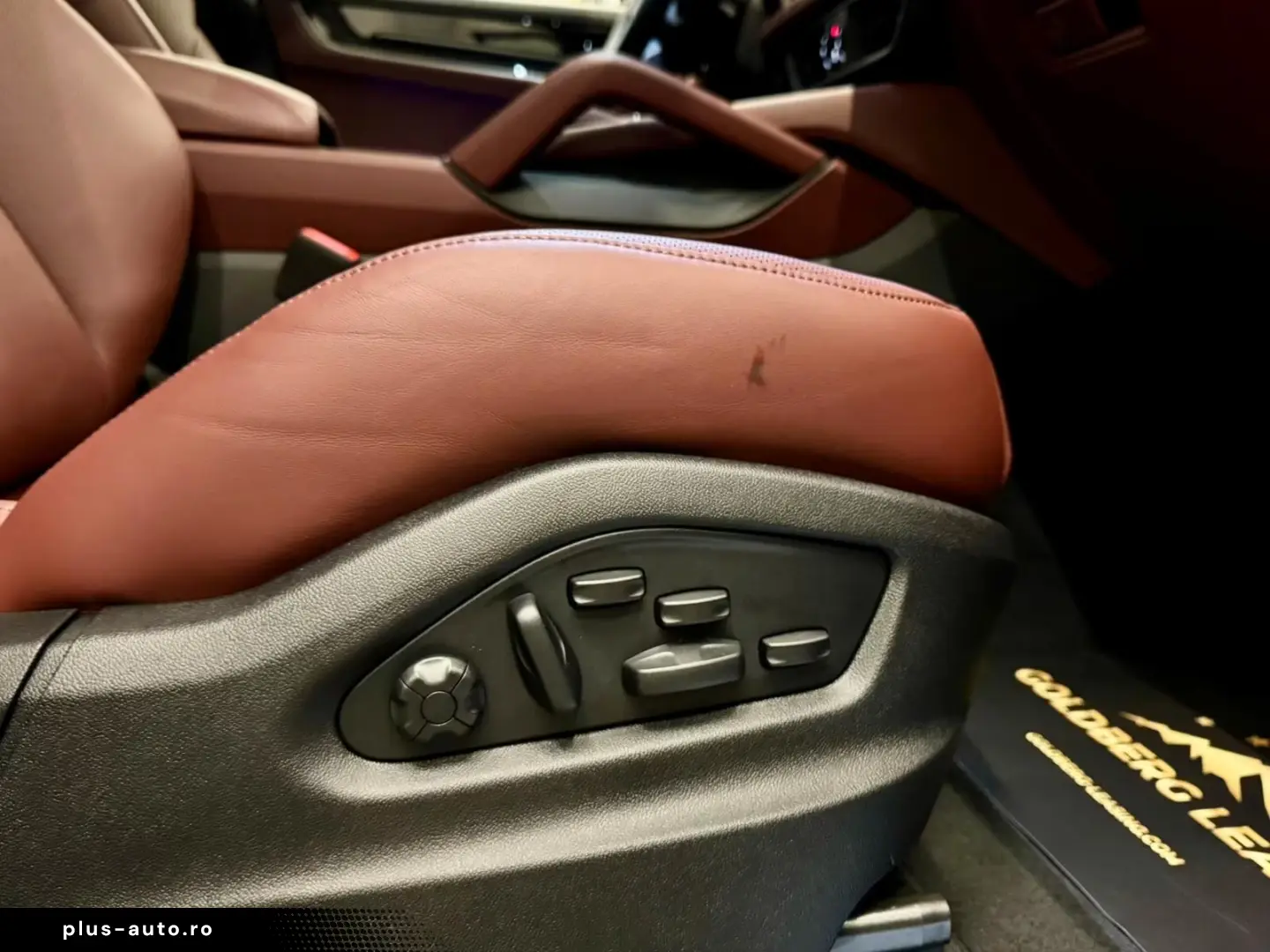 Porsche Cayenne E-Hybrid Black Edition Carbon Turbo