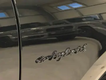 Porsche Cayenne E-Hybrid Black Edition Carbon Turbo